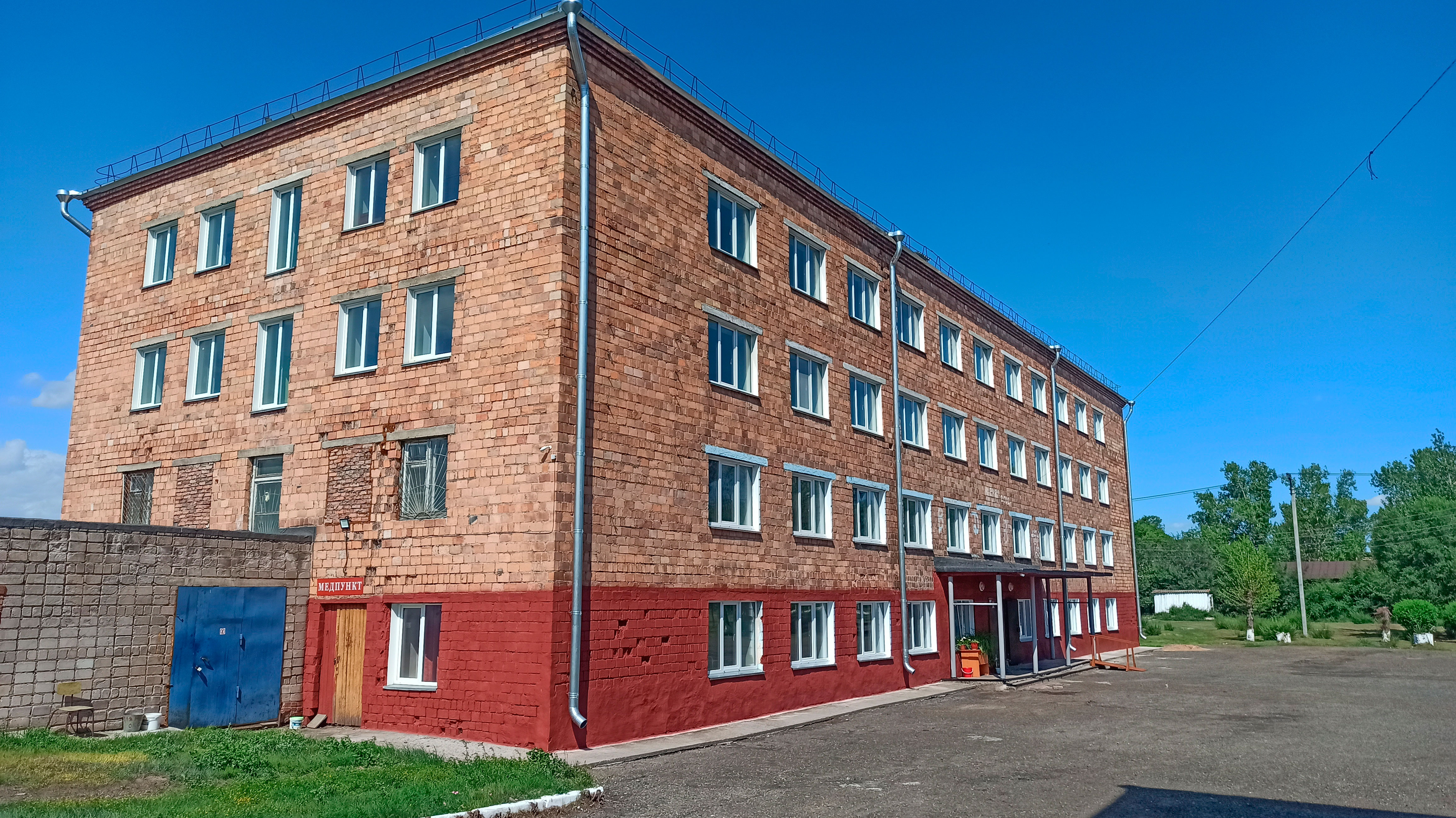 Студенческое общежитие филиала политеха в Усть-Абакане