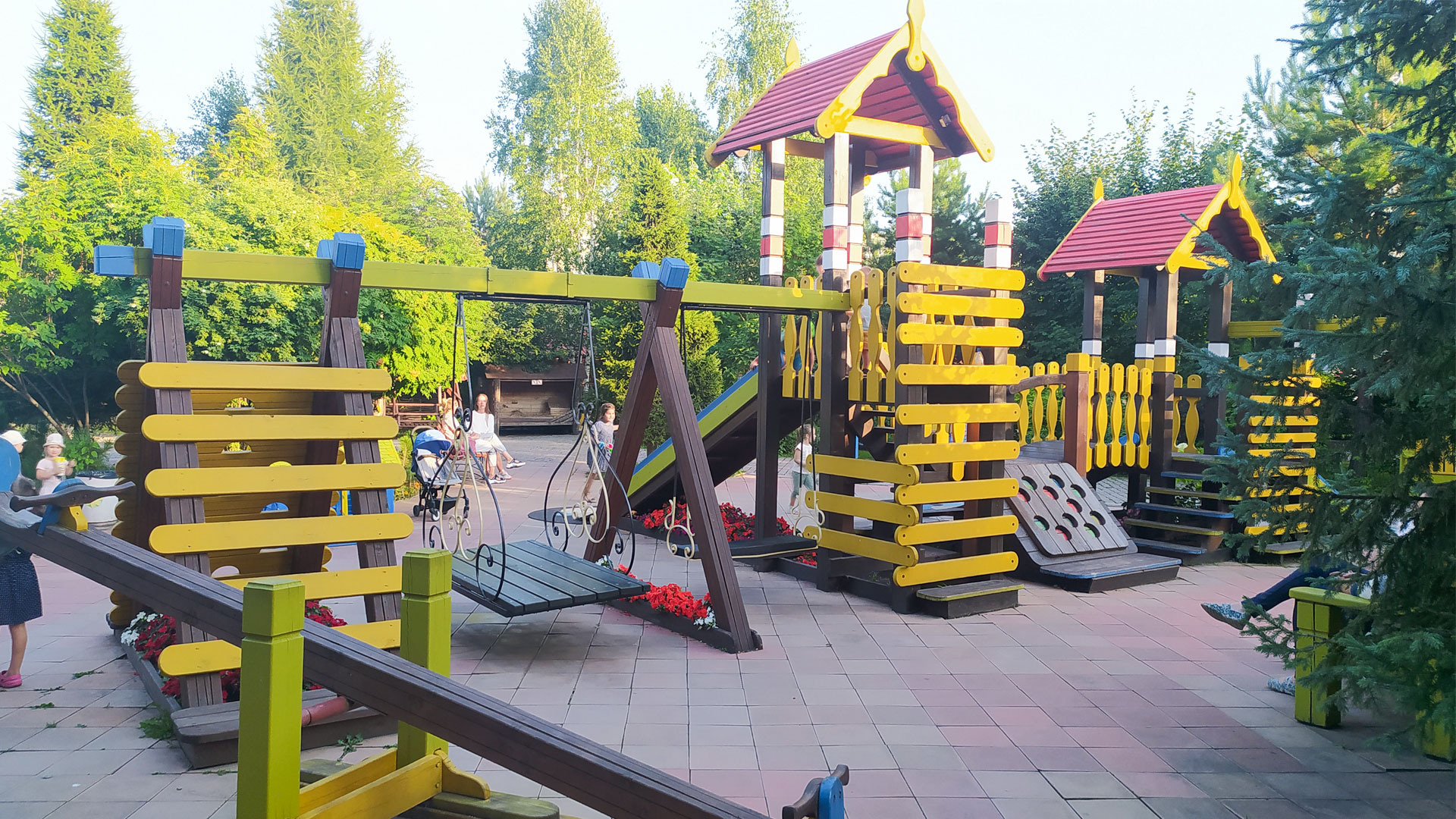 Детская площадка в Садах Мечты Абакан.
