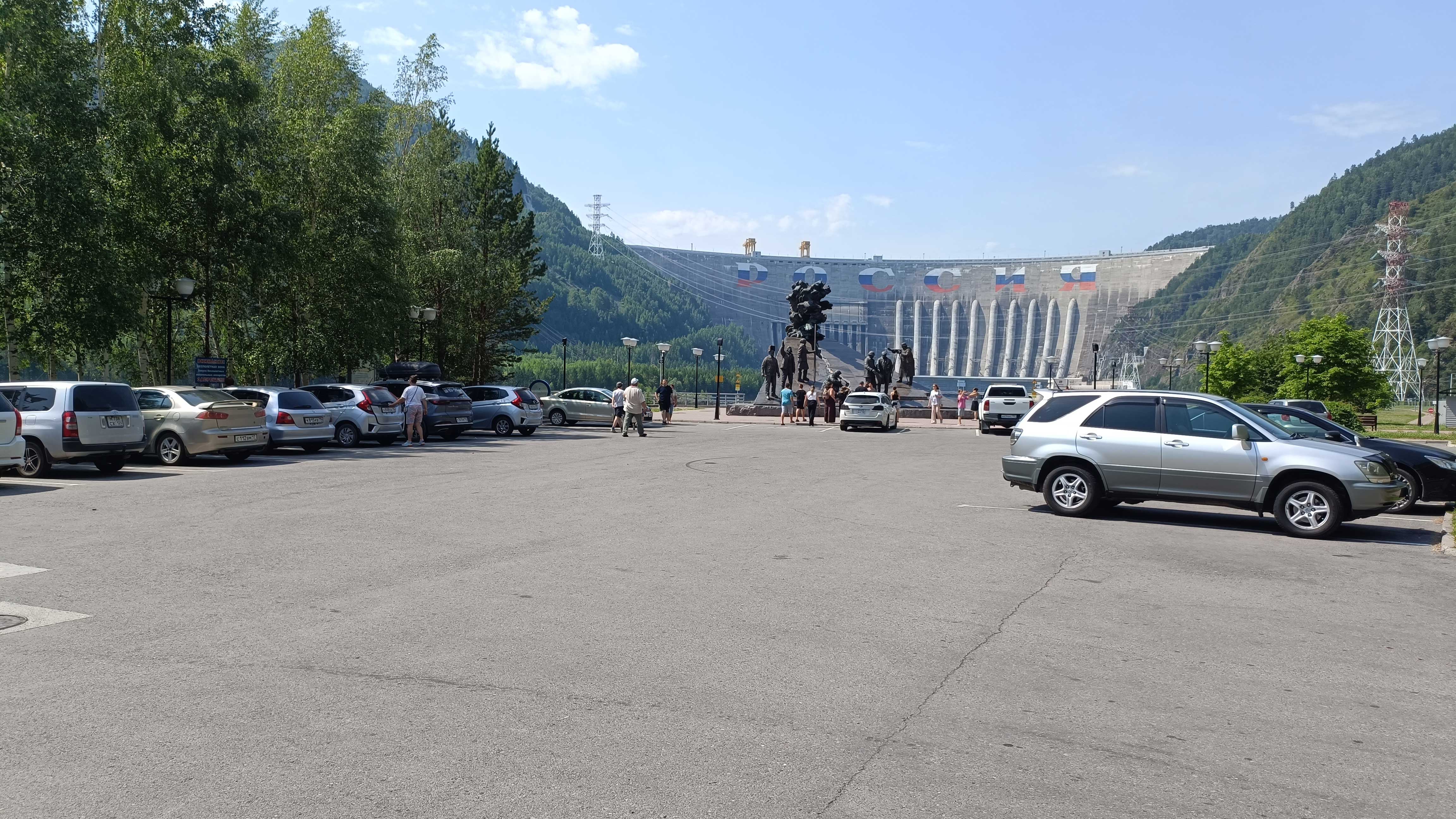 Парковка на смотровой сш гэс