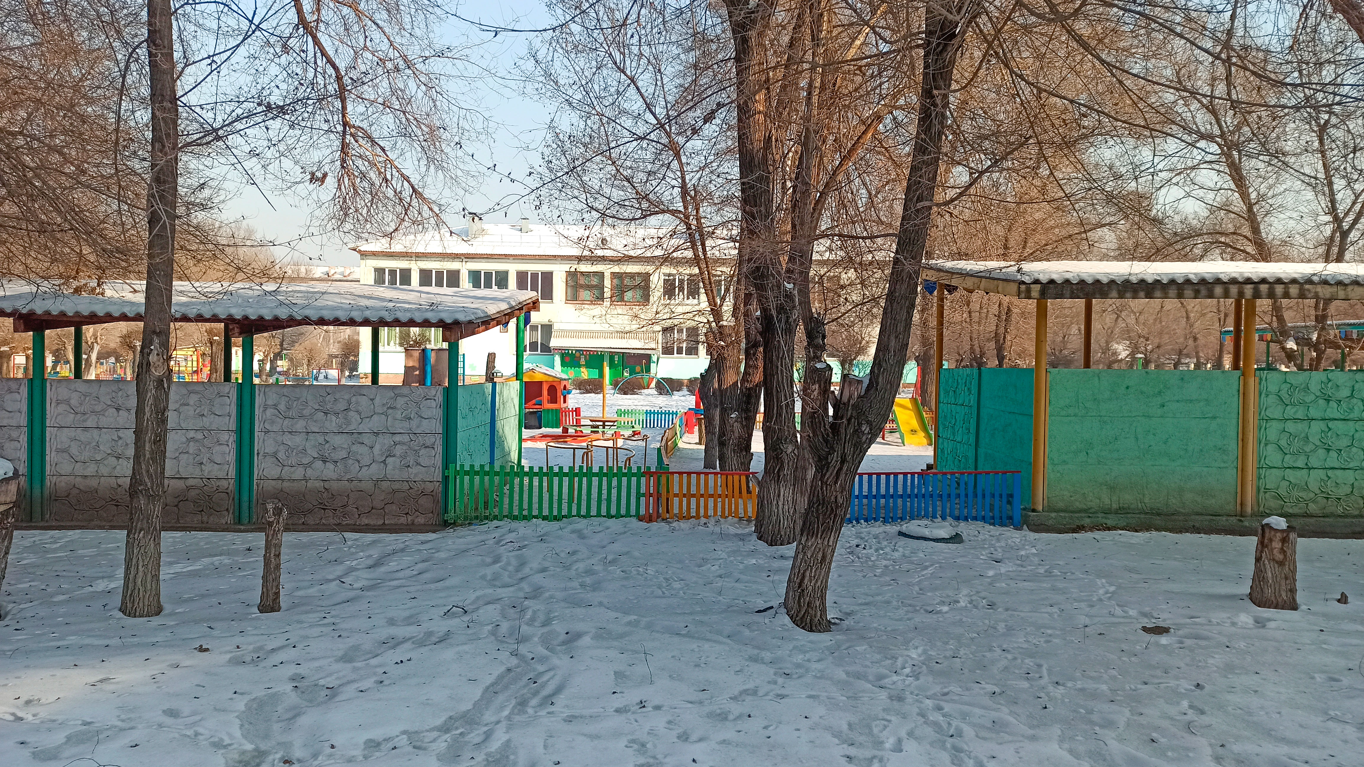 Игровые площадки садика "Сказка" в Абакане.